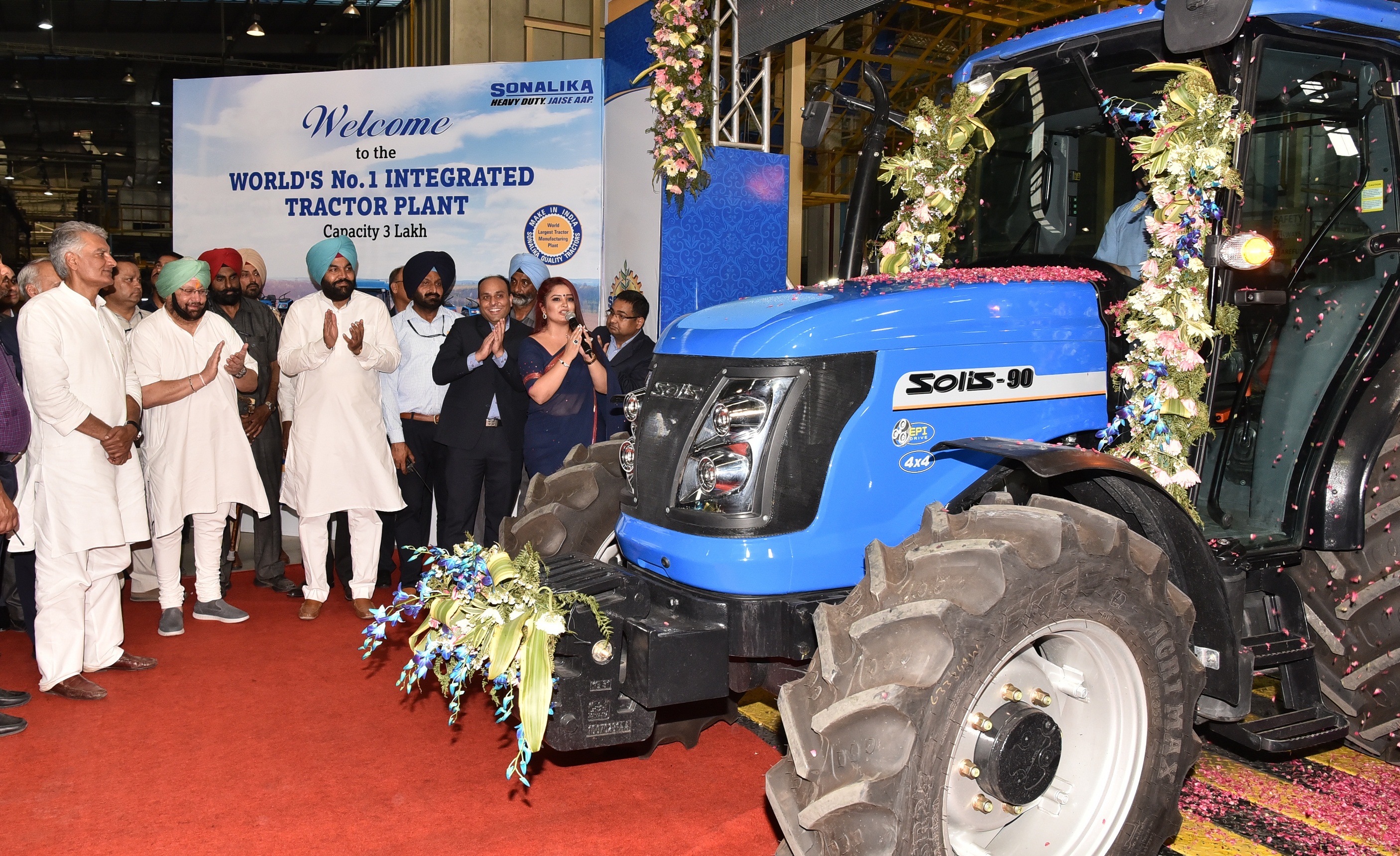Amarinder inaugurates new Sonalika tractor manufacturing plant in