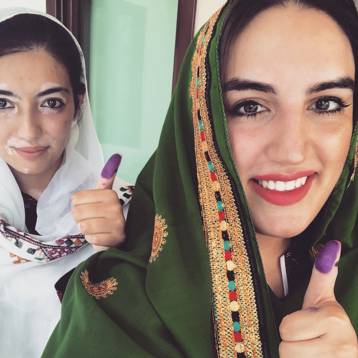 Pakistan Elections 2018: Benazir Bhutto's daughters cast their vote