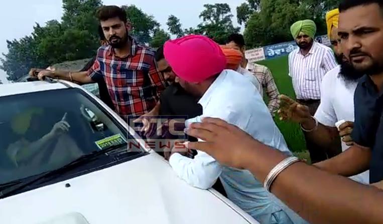 Supporters of Bhagwant Mann And Khaira clashed at Pandhuri Father’s Cremation