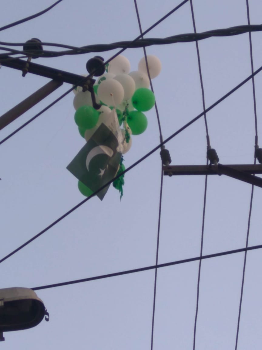 Ludhiana: Pakistan Flags found mysteriously hanging with a note in Urdu, causes stir