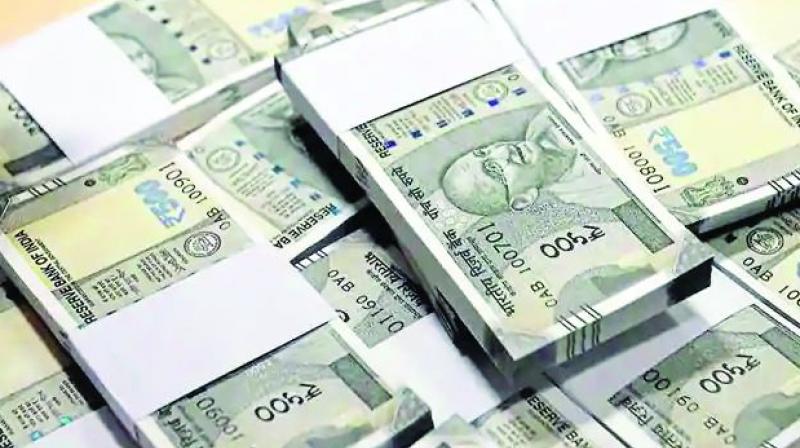 Rupee extends weakness against US dollar, slips 13 paise