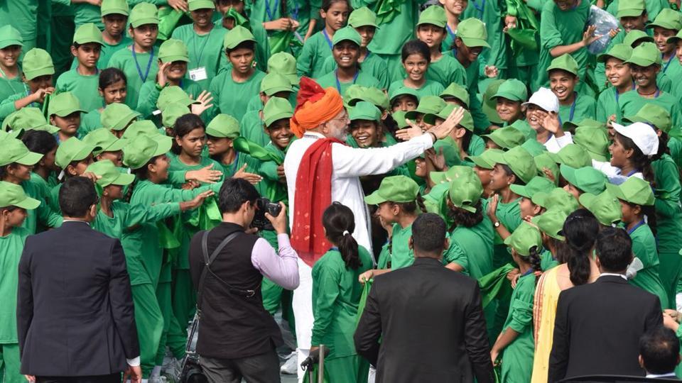 PM Modi broke away from his security cover to meet excited school children