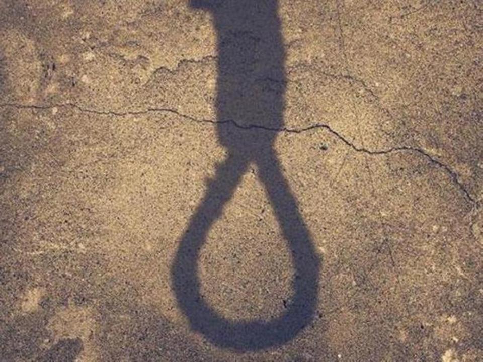Punjab: Couple commits suicide by hanging from a tree at cremation ground 