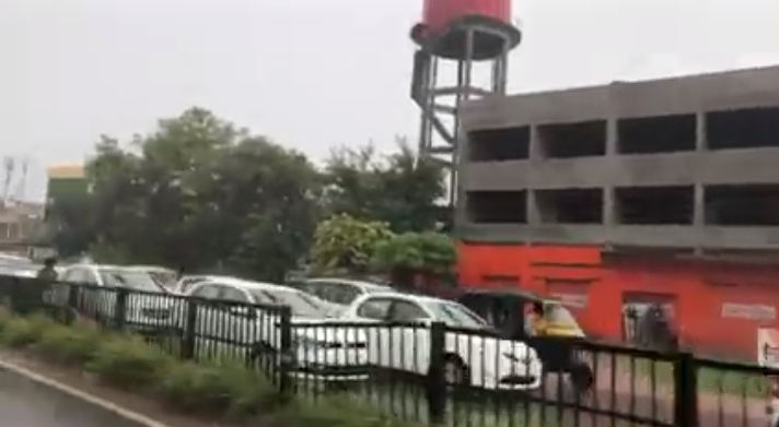 Watch Video: Rain lashes parts of Punjab, traffic snarls