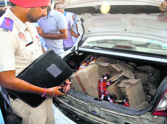 Haryana liquor makes way into Punjab; peddlers use Sirsa,Dabwali as key routes