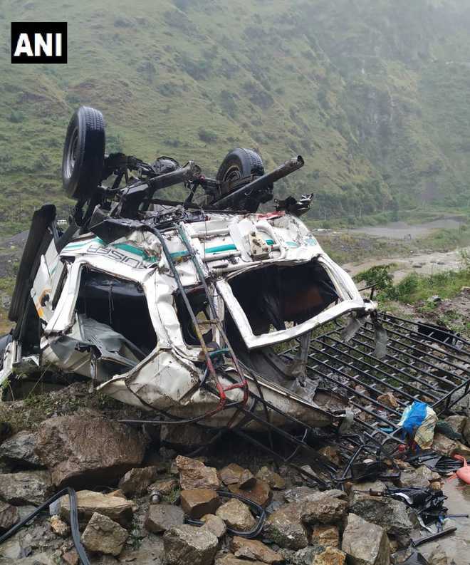 13 killed in road accident near Jubbal in Shimla
