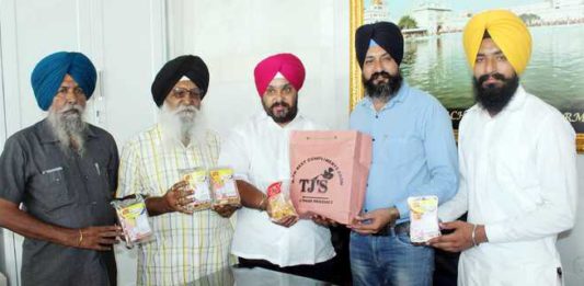 Tihar Jail's bakery items offered to devotees at Golden Temple for langar