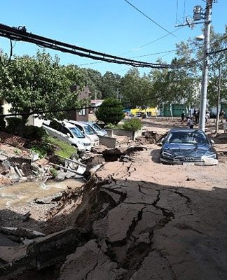 7 killed, 200 injured as strong earthquake jolts Japan