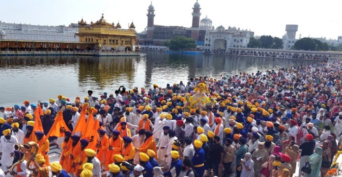 ਸ੍ਰੀ ਗੁਰੂ ਗ੍ਰੰਥ ਸਾਹਿਬ ਜੀ ਦੇ ਪਹਿਲੇ ਪ੍ਰਕਾਸ਼ ਪੁਰਬ ਮੌਕੇ ਗੁਰਦੁਆਰਾ ਸ੍ਰੀ ਰਾਮਸਰ ਸਾਹਿਬ ਤੋਂ ਅਲੌਕਿਕ ਨਗਰ ਕੀਰਤਨ ਸਜਾਇਆ Sri Guru Granth Sahib ji Prakash Purab Opportunities Nagar Kirtan