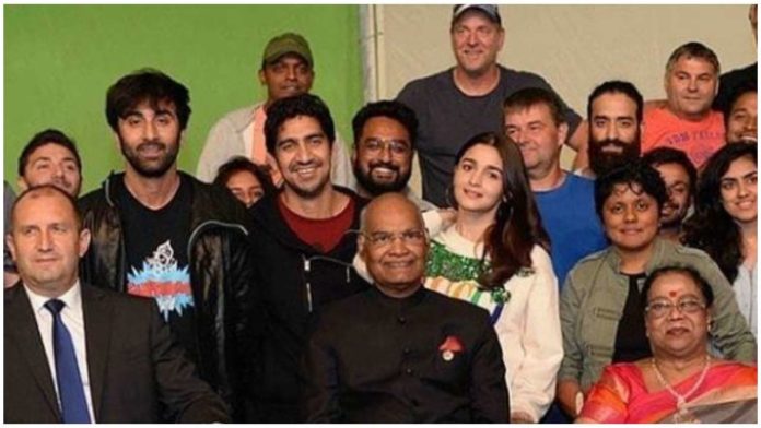 Ranbir Kapoor, Alia Bhatt welcome President of India on sets of 'Brahmastra'