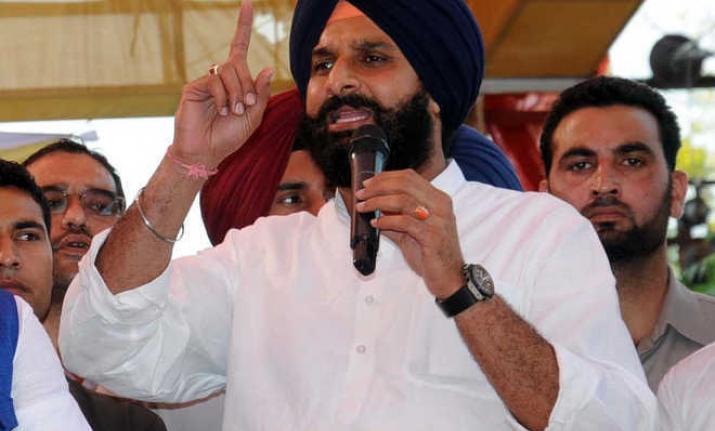 Fake promise of Jobs to Punjab Youth- Mijithia lashes out at Congress in Pol Khol rally
