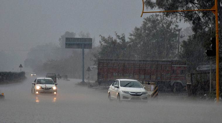 Extremely Heavy Rainfall Expected In PUNJAB This Weekend, Stay Indoors