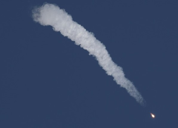 Crew of Soyuz rocket survive emergency landing after engine problem