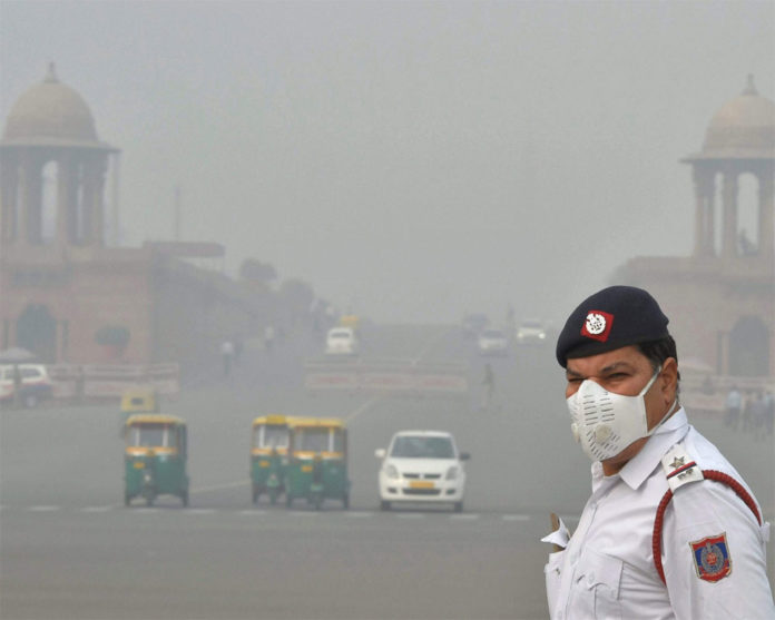 Delhi's air quality deteriorates, slides towards 'severe' Delhi's air quality deteriorates, slides towards 'severe'