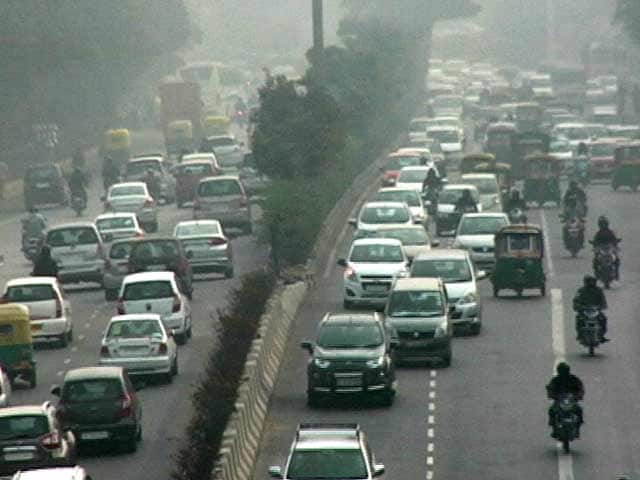 Delhi's air quality remaind 'poor' for 4th consecutive day even as wind speed improved