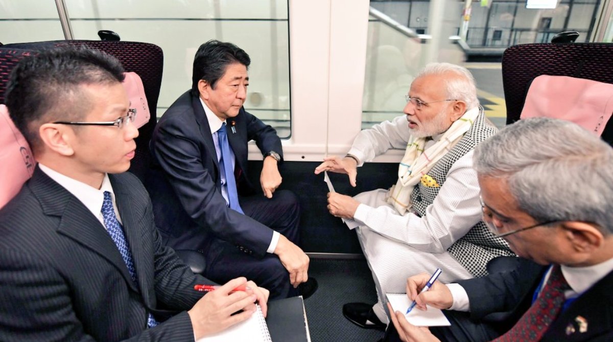 Modi, Abe take express train to travel to Tokyo