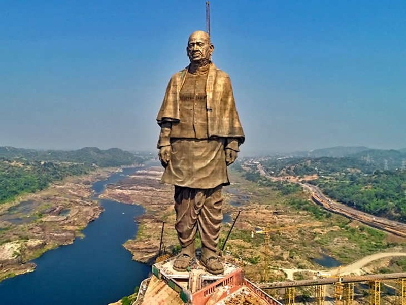 Modi reaches Gujarat to unveil 'Statue of Unity'