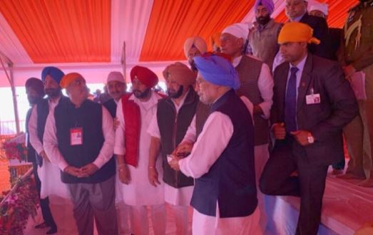 Dr. Manmohan singh, Badnore, Capt Amarinder Singh lay foundation stones for Rs. 150 crore of projects to celebrate 550th Prakash Purb