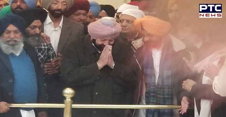 Chief Minister Captain Amarinder Singh pays obeisance at Gurudwara Fategarh Sahib