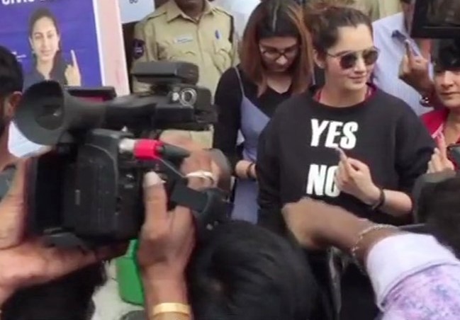 Celebrities add glitz to Telangana polls