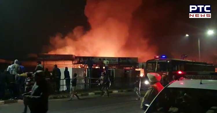 Major fire in Sector 53 furniture market, 25 shops gutted.
