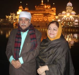 Chief Election Commissioner Sunil Arora pays obeisance at Golden Temple