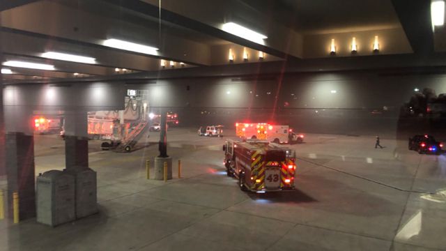 6 people injured in jetway collapse at Baltimore-Washington International Airport