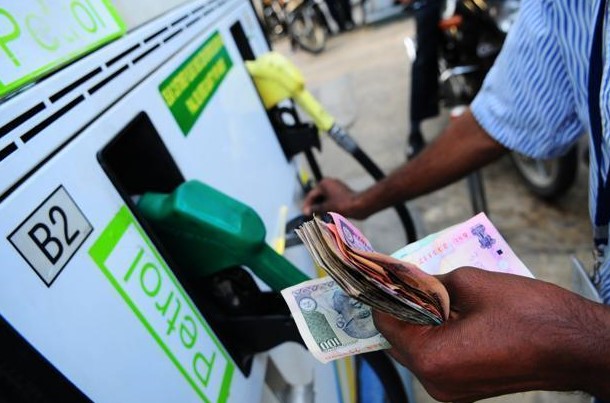 Petrol costs Rs 34/ltr before tax, dealer commission in NCR