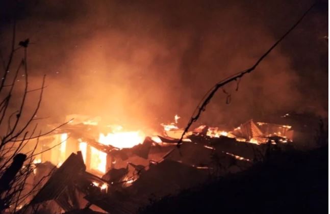 Himachal Pradesh: Three houses gutted in fire in Shimla