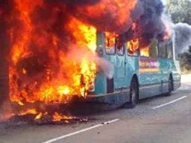 26 killed, 16 injured in oil tanker-bus collision in Pakistan