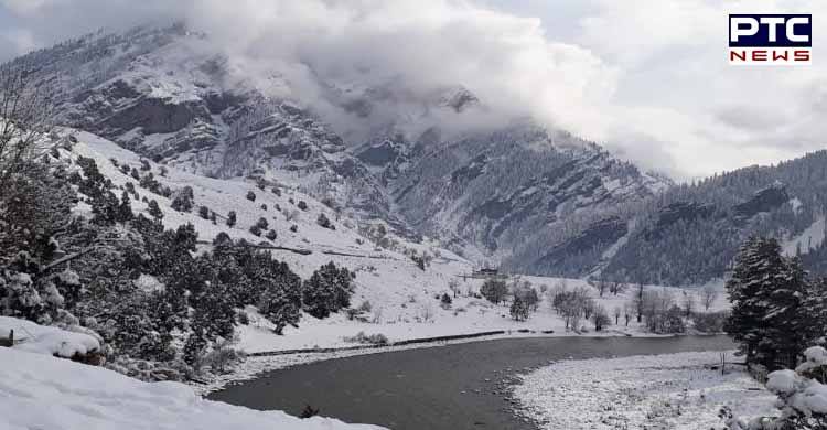 Kashmir receives first snowfall of 2019 