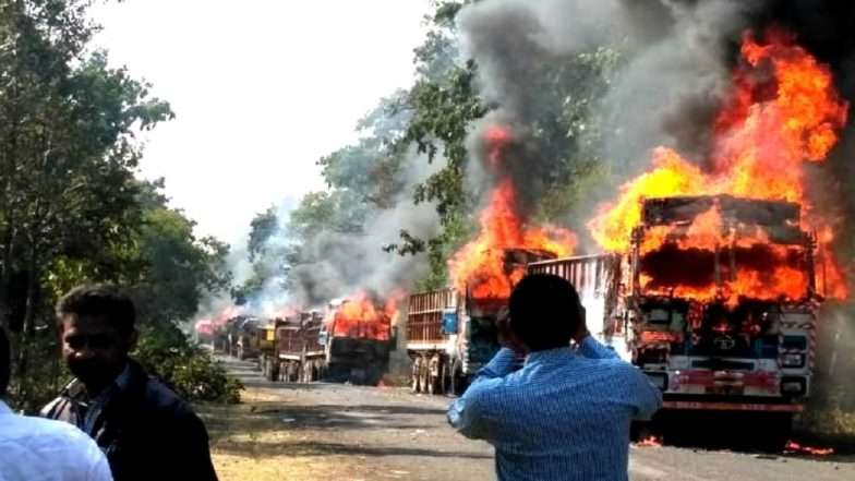 6 killed in a bus-truck collision in Maharashtra; mob torches 4 trucks