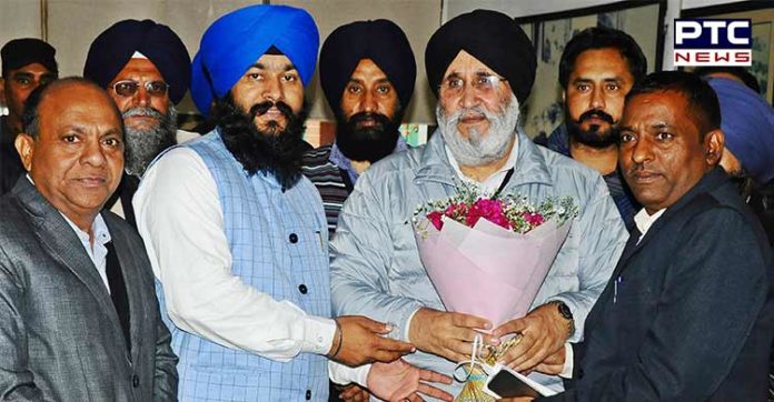 ਚੰਡੀਗੜ ਦੇ ਮੇਅਰ ਰਾਜੇਸ਼ ਕਾਲੀਆ ਅਤੇ ਸੀਨੀਅਰ ਡਿਪਟੀ ਮੇਅਰ ਹਰਦੀਪ ਸਿੰਘ ਬੁਟੇਰਲਾ ਦਾ ਸ਼੍ਰੋਮਣੀ ਅਕਾਲੀ ਦਲ ਦੇ ਦਫ਼ਤਰ ਪੁੱਜਣ 'ਤੇ ਡਾ. ਦਲਜੀਤ ਚੀਮਾ ਨੇ ਕੀਤਾ ਸਵਾਗਤ Chandigarh Mayor Rajesh Kalia Senior Deputy Mayor Hardeep Singh Butera SAD office reaching Welcome