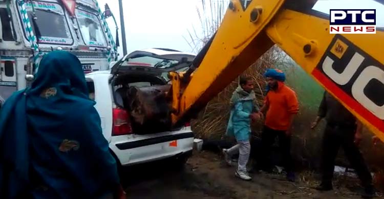 5 people killed in a car-truck collision in Jhajjar