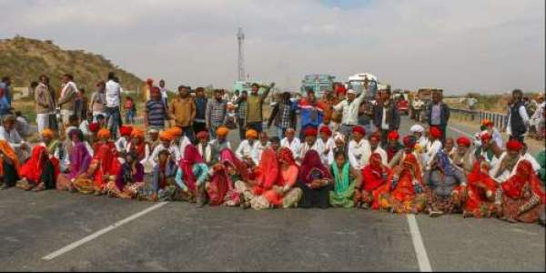 Punjab: Power outages to spike as farmers rail blockade 