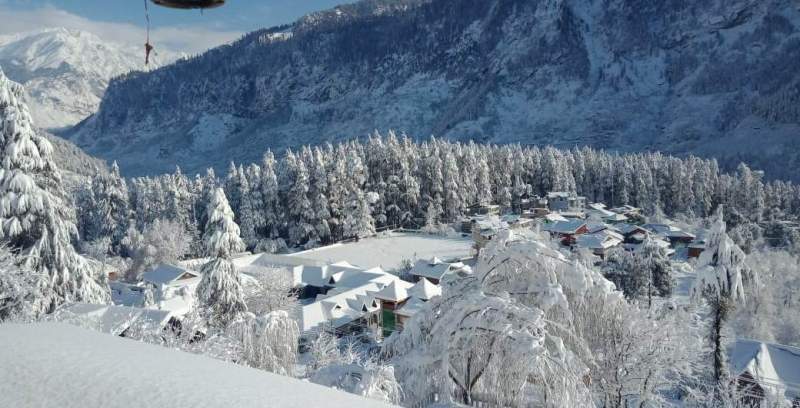 Dalhousie, Kufri, Manali get fresh snowfall; minimum temperature dips in HP