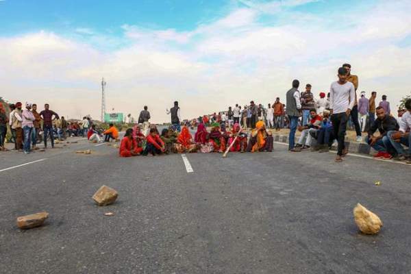 Gujjar quota agitation continued fourth day; highways, railway tracks blocked