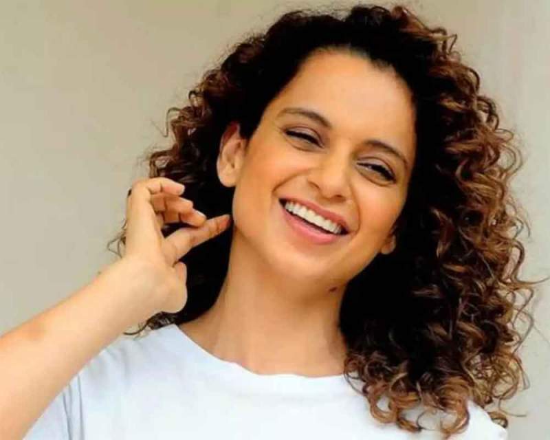 Kangana to direct film on her life, says won't be a 'propaganda'