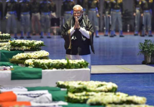 PM Modi pays last respects to slain CRPF men