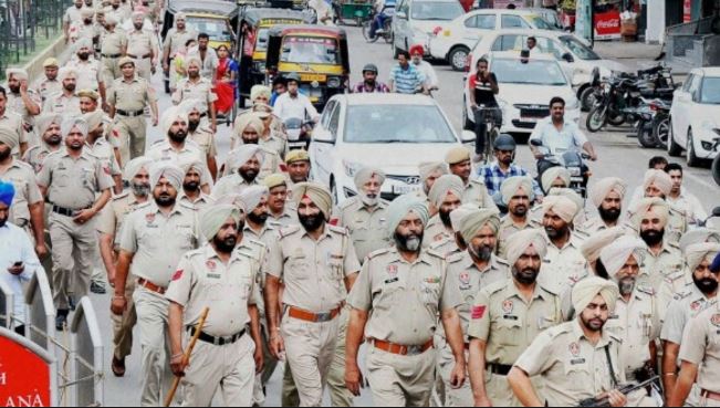 Now, Head Constables can challan smoking offenders , Punjab government authorised Police