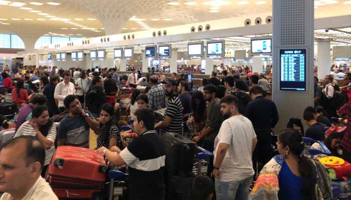 एअर इंडिया का सर्वर डाउन होने से एयरपोर्ट पर फंसे रहे हजारों यात्री