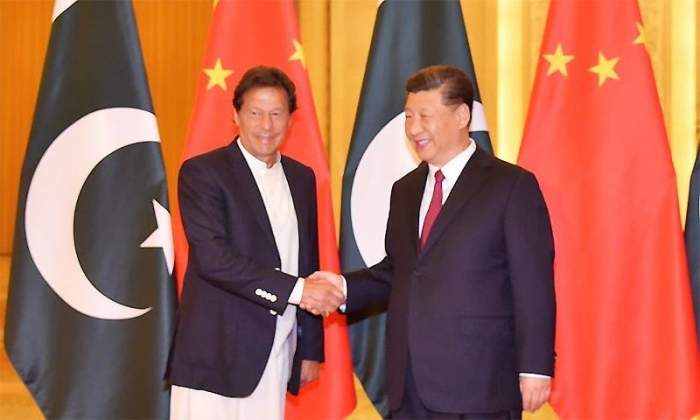 Chinese Prez Xi meets Imran Khan, calls for improvement of Indo-Pak relations