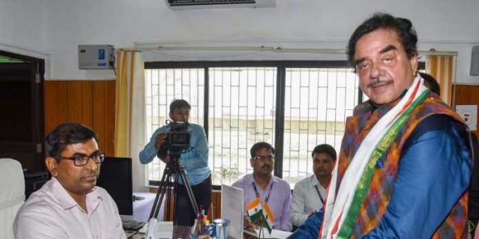 Shatrughan Sinha files nomination papers from Patna Sahib Shatrughan Sinha files nomination papers from Patna Sahib