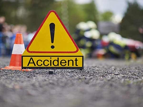 Two Indian Air Force officers killed in road accident in Pulwama