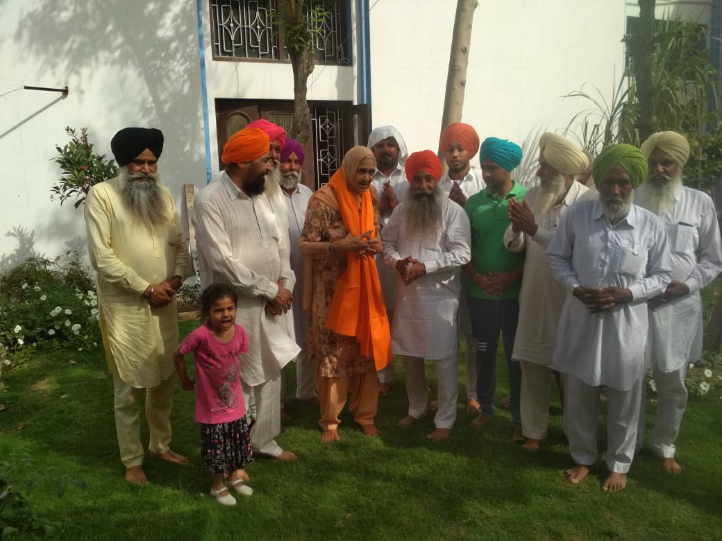 Wife of Sukhdev Dhindsa campaigns for her son Parminder Dhindsa in Sangrur