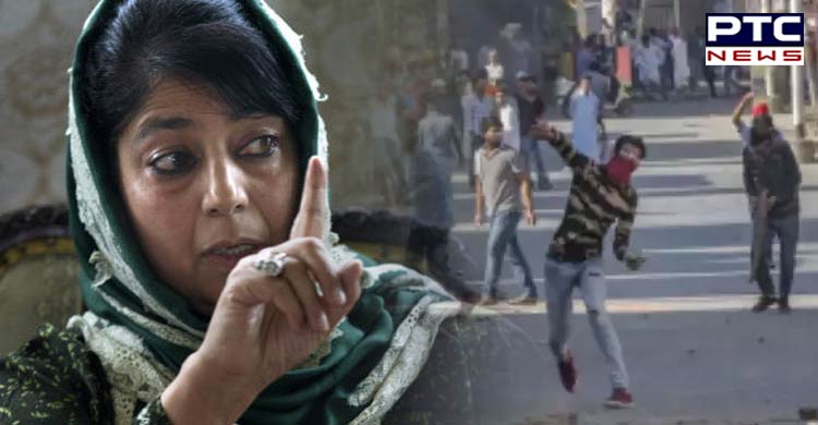 Stones hurled at Mehbooba Mufti’s motorcade in Jammu and Kashmir