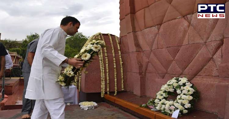 Rahul Gandhi, Capt Amarinder Singh Pay Floral Tributes At Jallianwala Bagh Memorial
