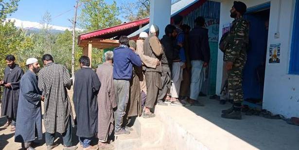 Grenade attack on polling station in Pulwama