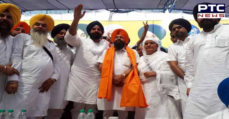 Iqbal Singh Sandhu joins SAD with thousands of supporters in presence of Majithia