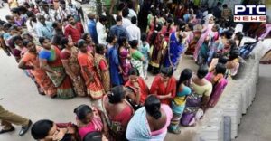 Jharkhand :105-year-old mother cast votes at polling booth number 450 in Hazaribagh